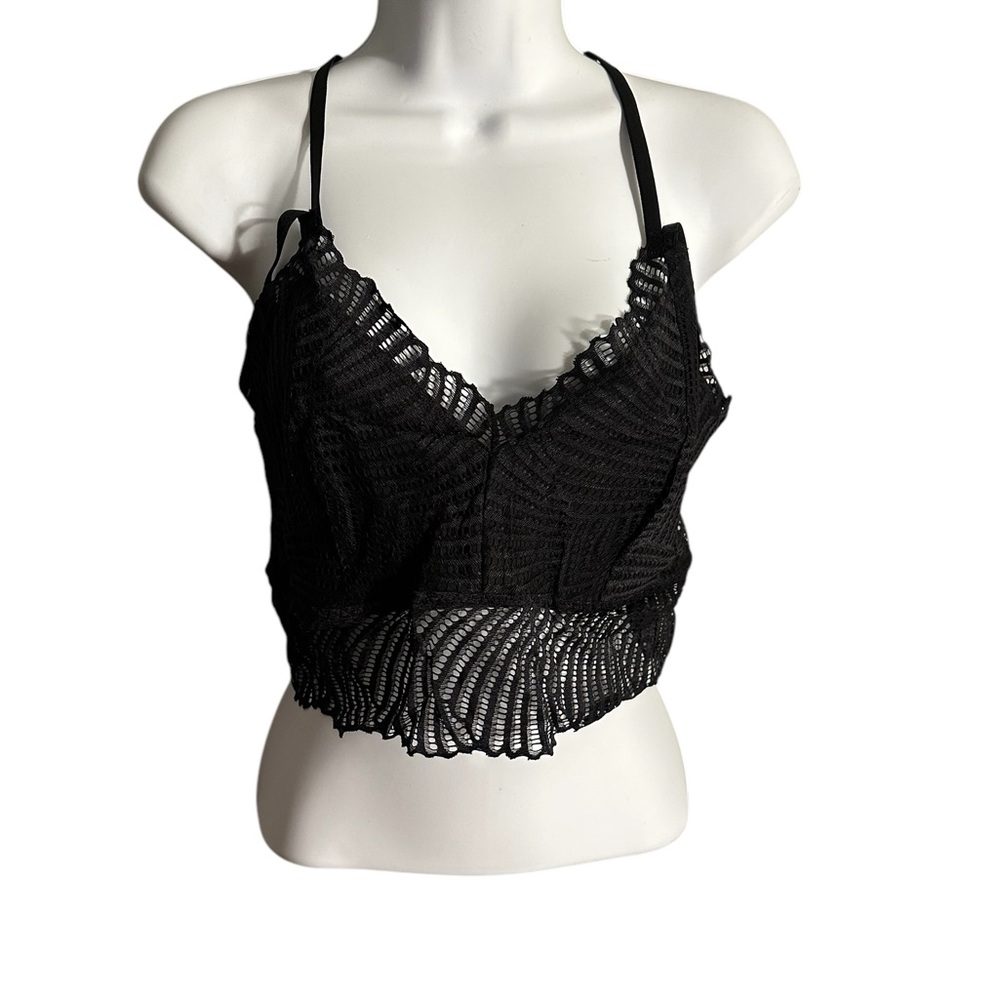 NWT.  Elegant Black Lace Crop Top. CL/GR 18